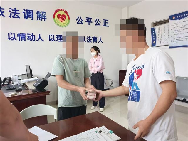 “法官+调解员”携手联动，高效化解道交纠